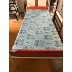Eenpersoons bed