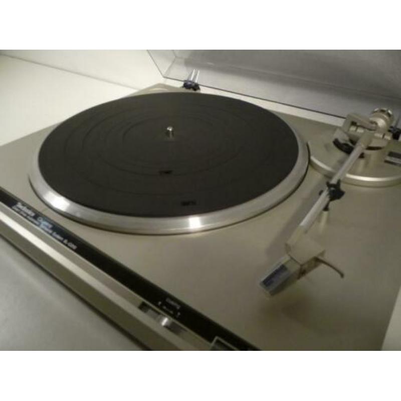 Technics SL-Q310 platenspeler met Technics P30 element