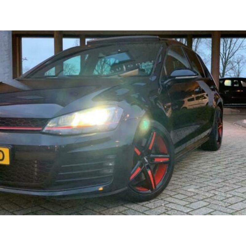 Volkswagen Golf 2.0 GTI performance aut navi pano dak full