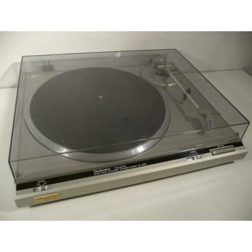 Technics SL-Q310 platenspeler met Technics P30 element