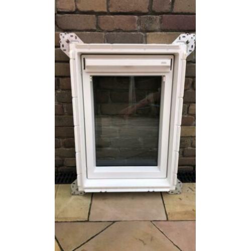 Velux 55x78cm kunststof GGU-C02 dakraam tuimelraam kiepraam