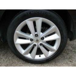 Renault MEGANE 1.6 i 110 Pk 5 Drs. Celcium NAV. PDC ECC