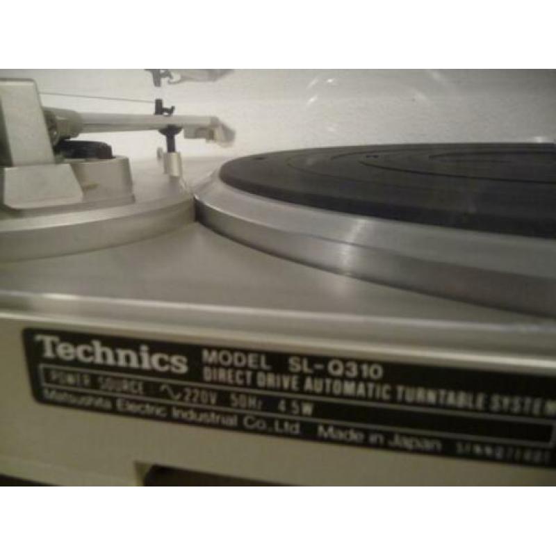 Technics SL-Q310 platenspeler met Technics P30 element