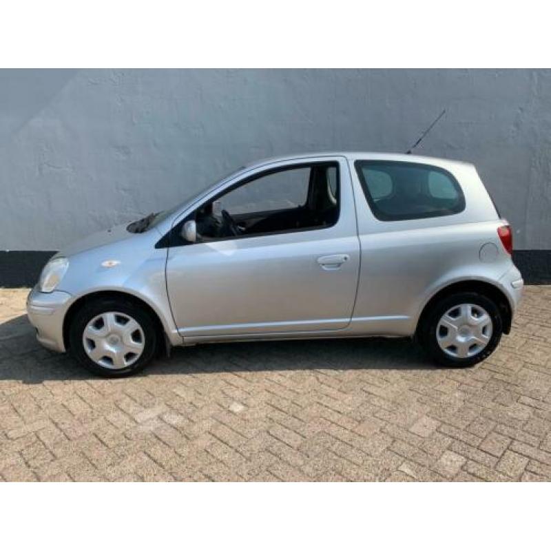 Toyota Yaris 1.3 VVT-i Sol Automaat - 1e Eigenaar