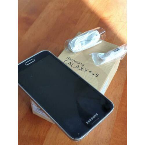 Samsung Galaxy S5 Bleu. Met orginele Galaxy S5 leren hoesje