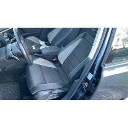 Volkswagen Golf 1.6 TDI BlueMotion r line