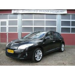 Renault MEGANE 1.6 i 110 Pk 5 Drs. Celcium NAV. PDC ECC