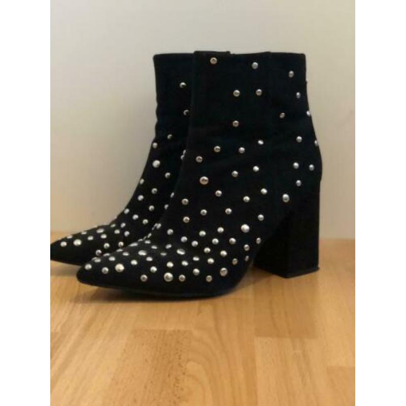 Suède enkellaars met studs