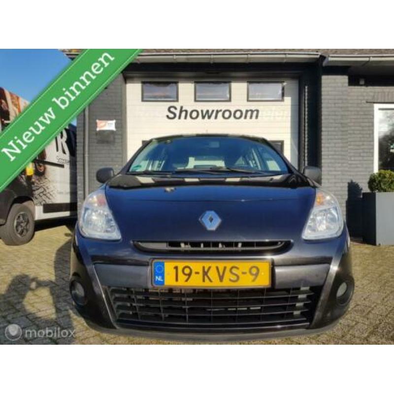 Renault Clio 1.2 TCe Expression airco, navi, nieuwe APK!