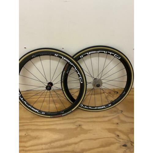 Carbon wielen - Infinito draadbanden
