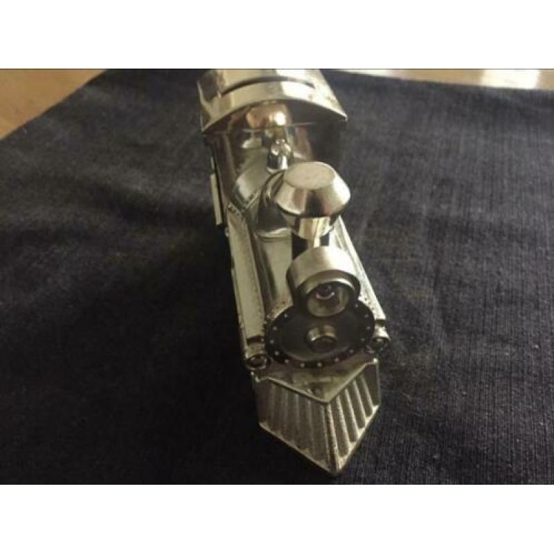 Verzilvert locomotief spaarpot