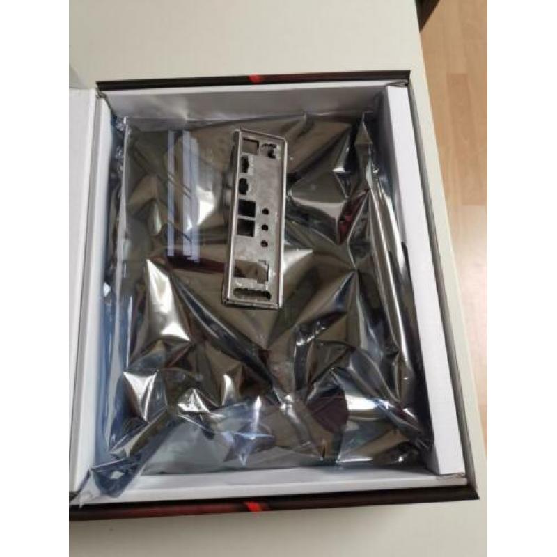 x570 phantom gaming 4 moederbord