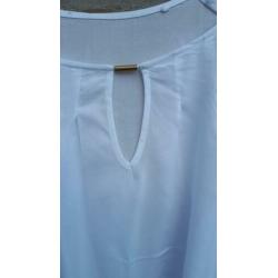 Mooie dunne witte blouse
