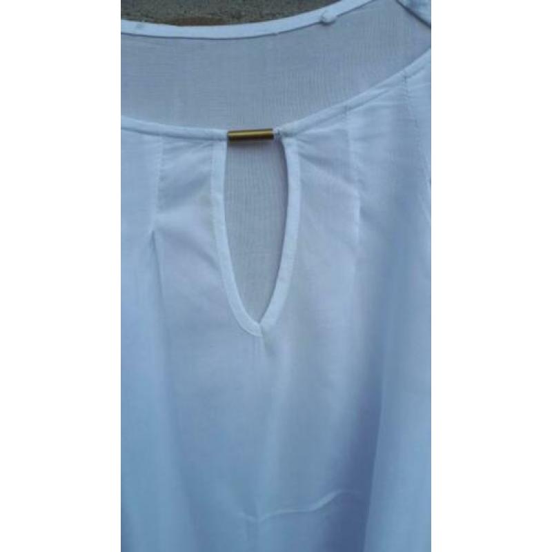 Mooie dunne witte blouse
