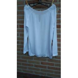 Mooie dunne witte blouse