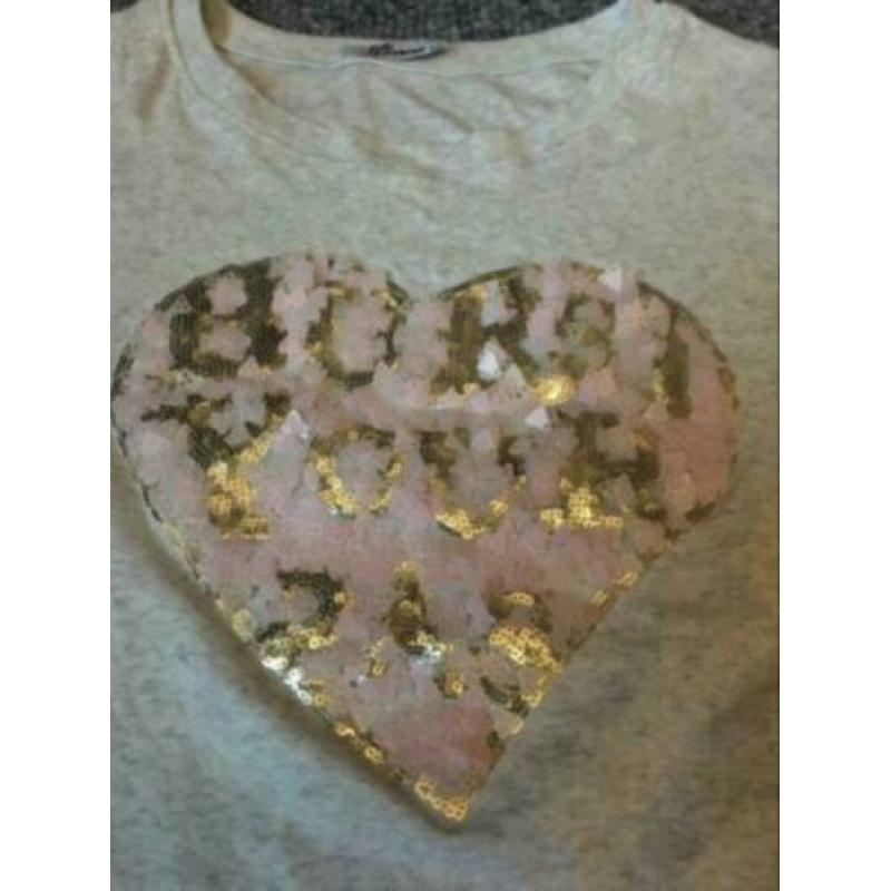 Leuk beige zomershirt met hart erop maat S/M!