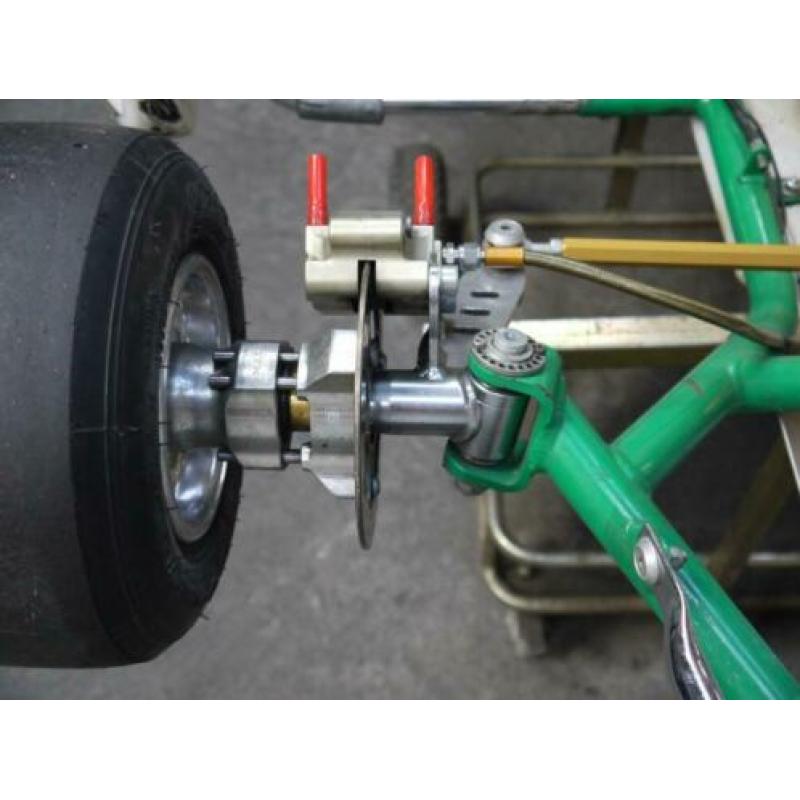 Tony Kart met swiss auto vt250 22 pk