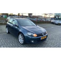 Volkswagen Golf 1.6 TDI BlueMotion r line
