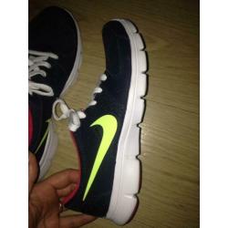 Nike maat 42 nieuw