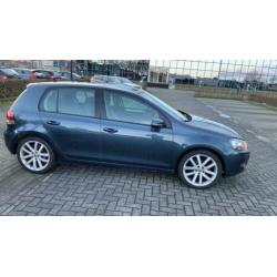 Volkswagen Golf 1.6 TDI BlueMotion r line