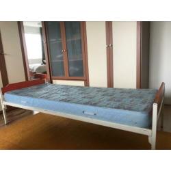 Eenpersoons bed