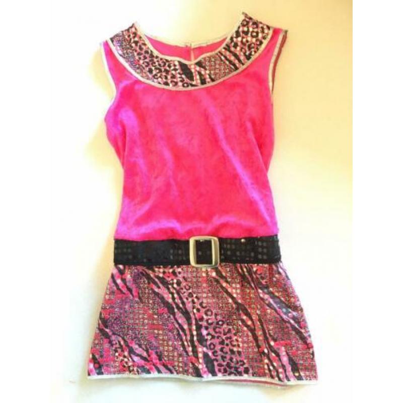 Leuk en originele Coca Cola outfit. 122/128