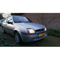 Ford Fiesta 1.3 I 3DR 2000 Grijs