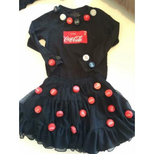 Leuk en originele Coca Cola outfit. 122/128