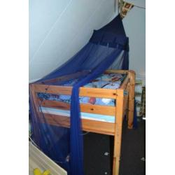 Halfhoogslaper grenenhout met bureau, of gewoon bed