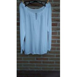 Mooie dunne witte blouse