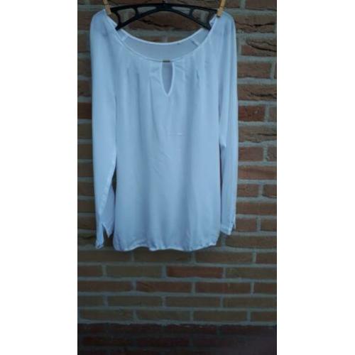 Mooie dunne witte blouse