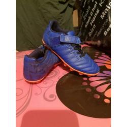 Voetbal schoenen maat 30