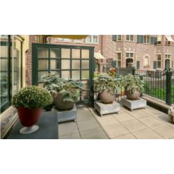 terras potten van Atelier Vierkant