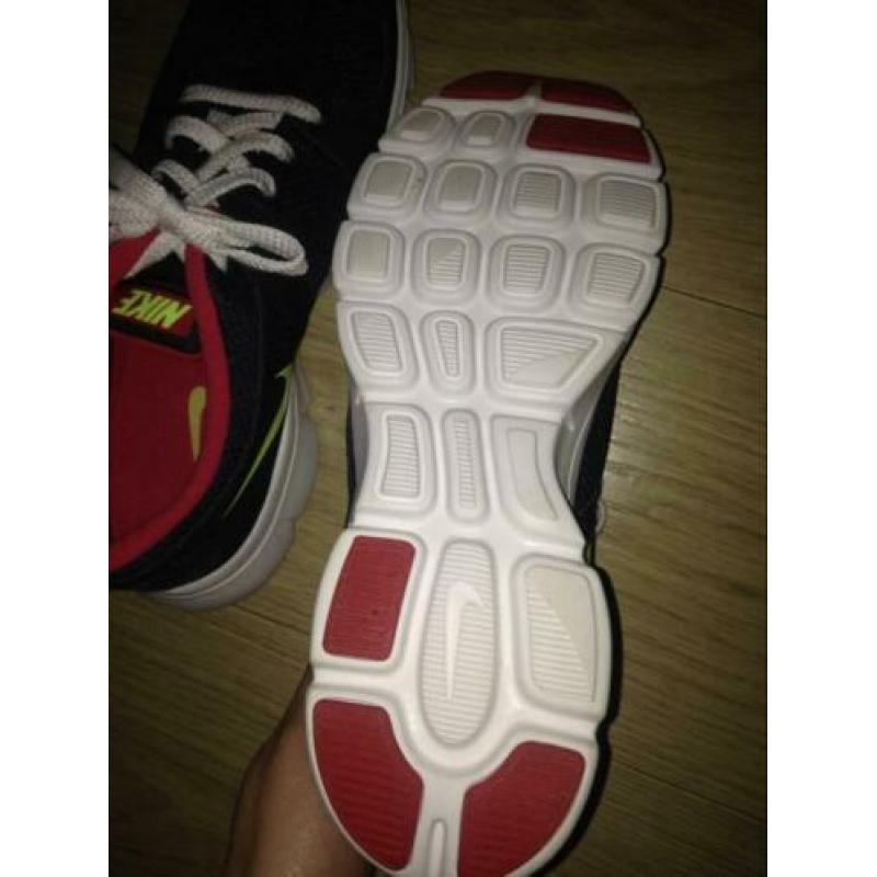 Nike maat 42 nieuw