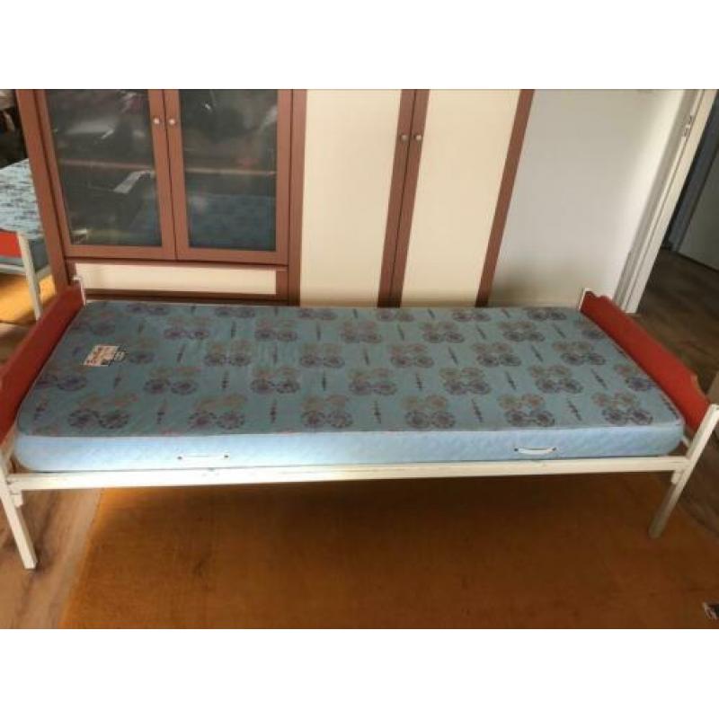 Eenpersoons bed