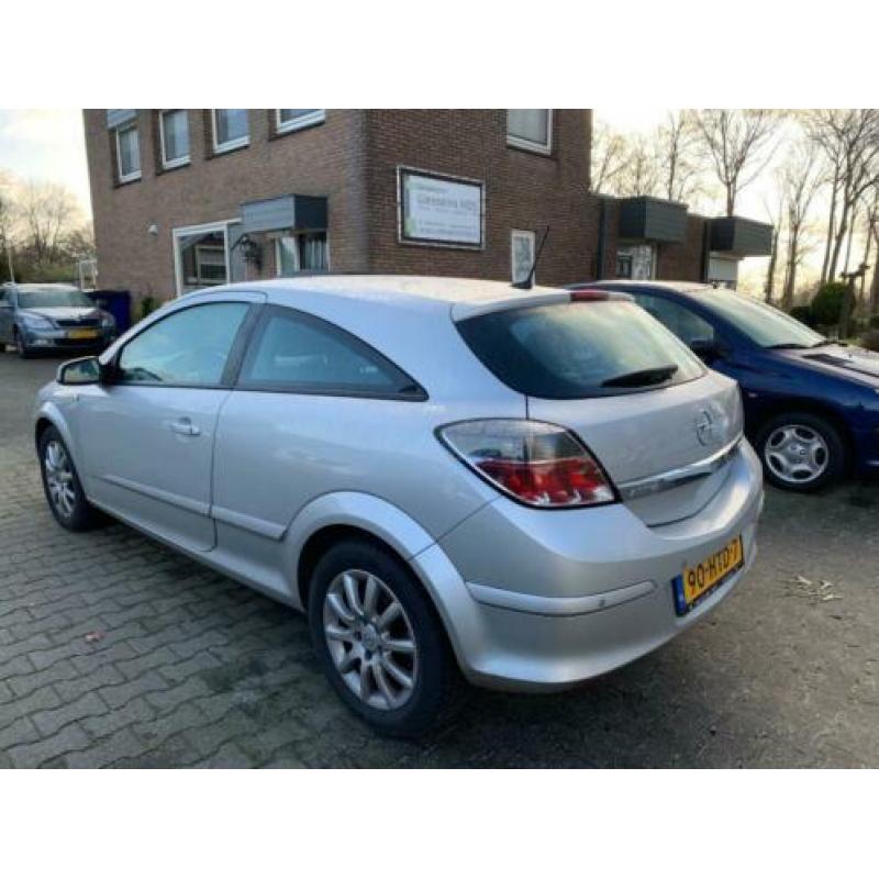 Opel Astra 1.6 16V COUPÉ. GTC 85KW NL auto met NAP