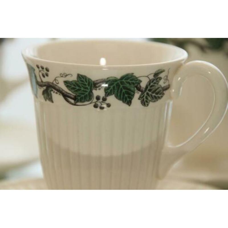 Wedgwood Etruria & Barleston kop en schotels