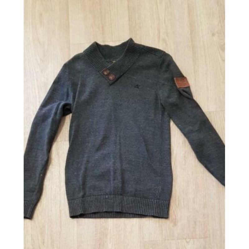 Diverse merk kleding