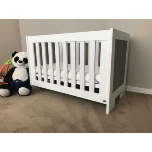 Ledikant Lucca van het merk TWF incl. aerosleep matras