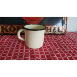 Emaille beker creme met kip