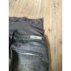 Skinny zwangerschapsbroek maat 38