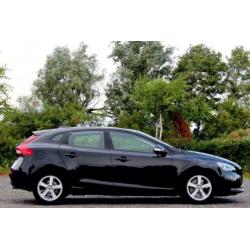 Volvo V40 2.0 D4 190 PK Momentum | Navigatie | Panoramadak |