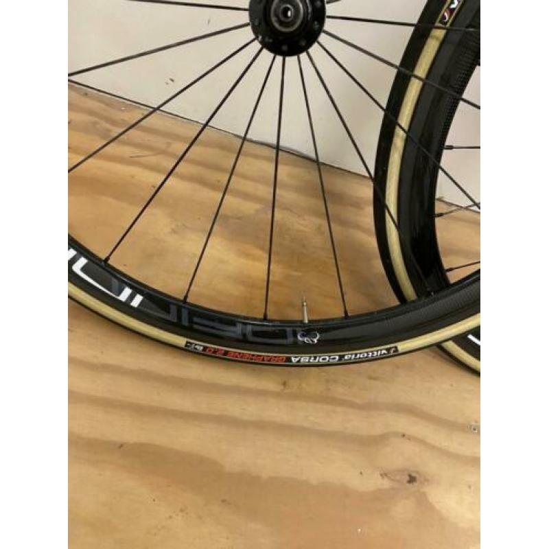 Carbon wielen - Infinito draadbanden