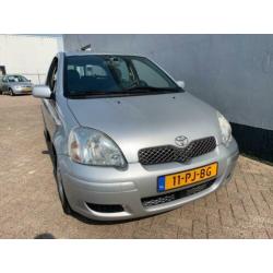 Toyota Yaris 1.3 VVT-i Sol Automaat - 1e Eigenaar