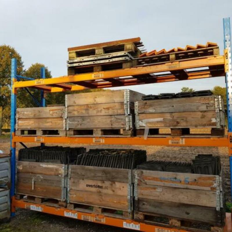 stelling / pallet / palletstelling / rek / magazijn
