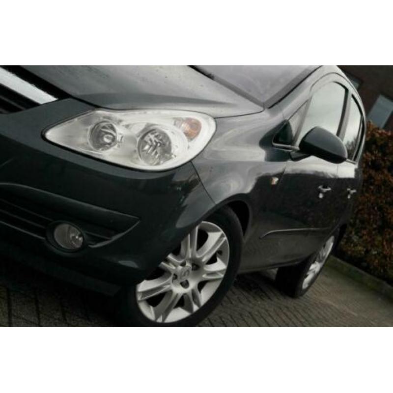 Opel Corsa 1.4-16V Cosmo # 5 Deurs, Climat, 15"LM DEALER AUT