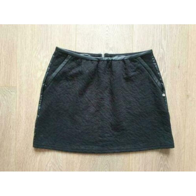 Maison Scotch | Zwarte rok | Maat 3 / M/L / 40