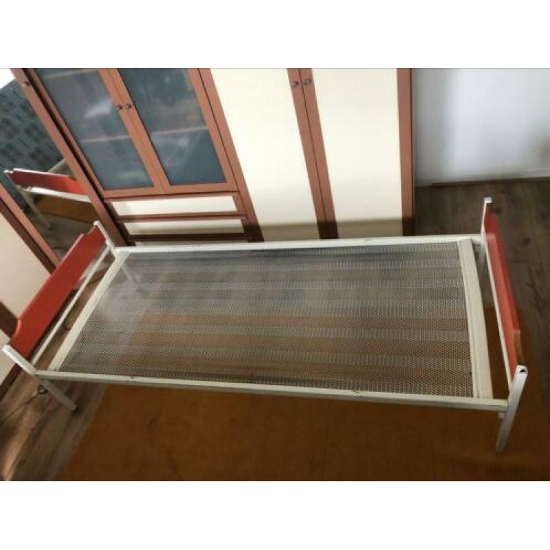 Eenpersoons bed