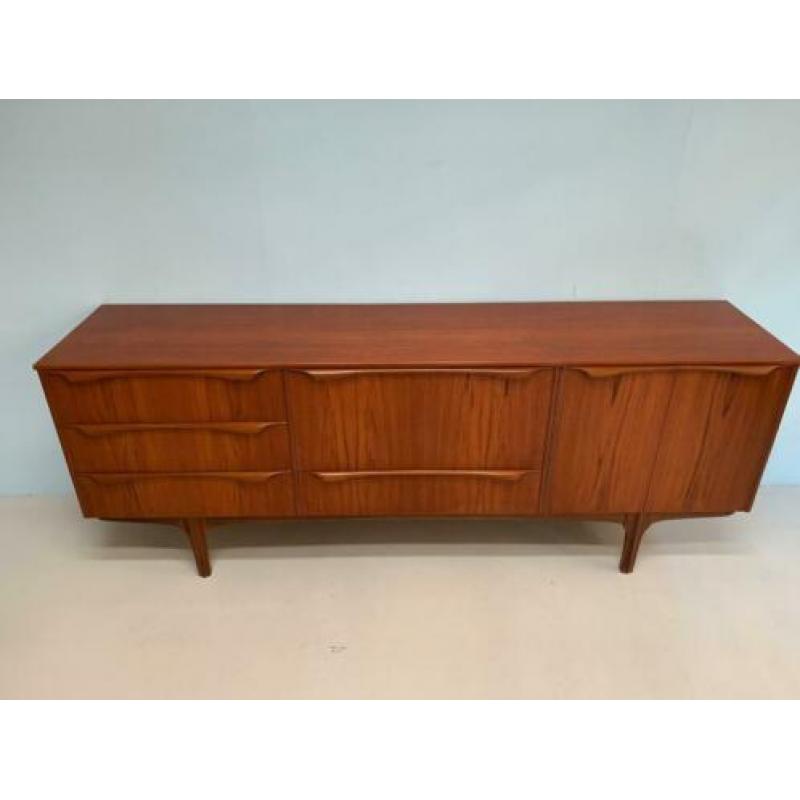 Vintage teakhouten dressoir.
