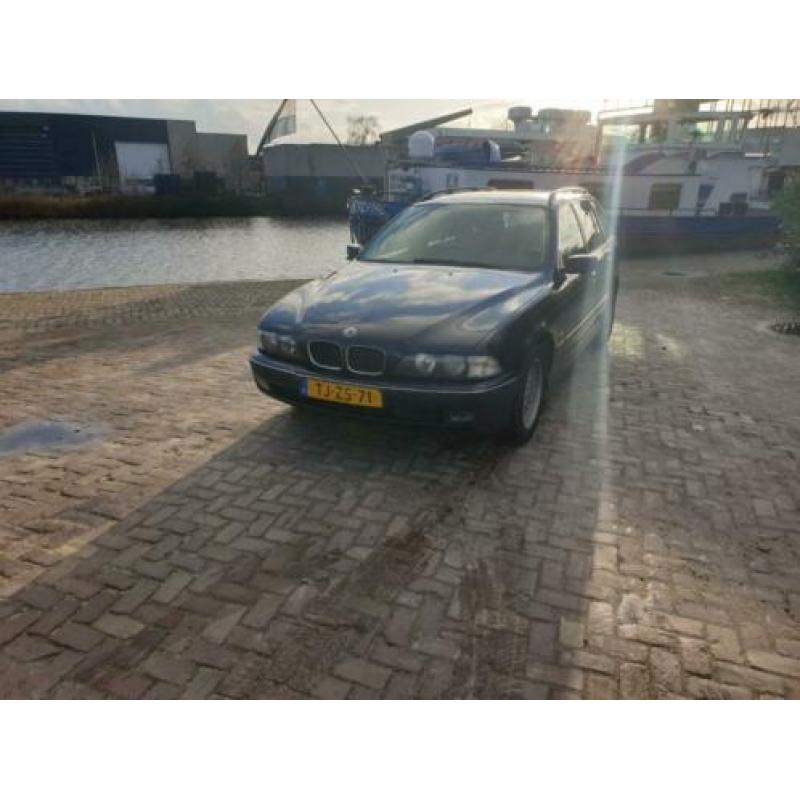 BMW 5-Serie 2.0 I 520 Touring 1998 Blauw
